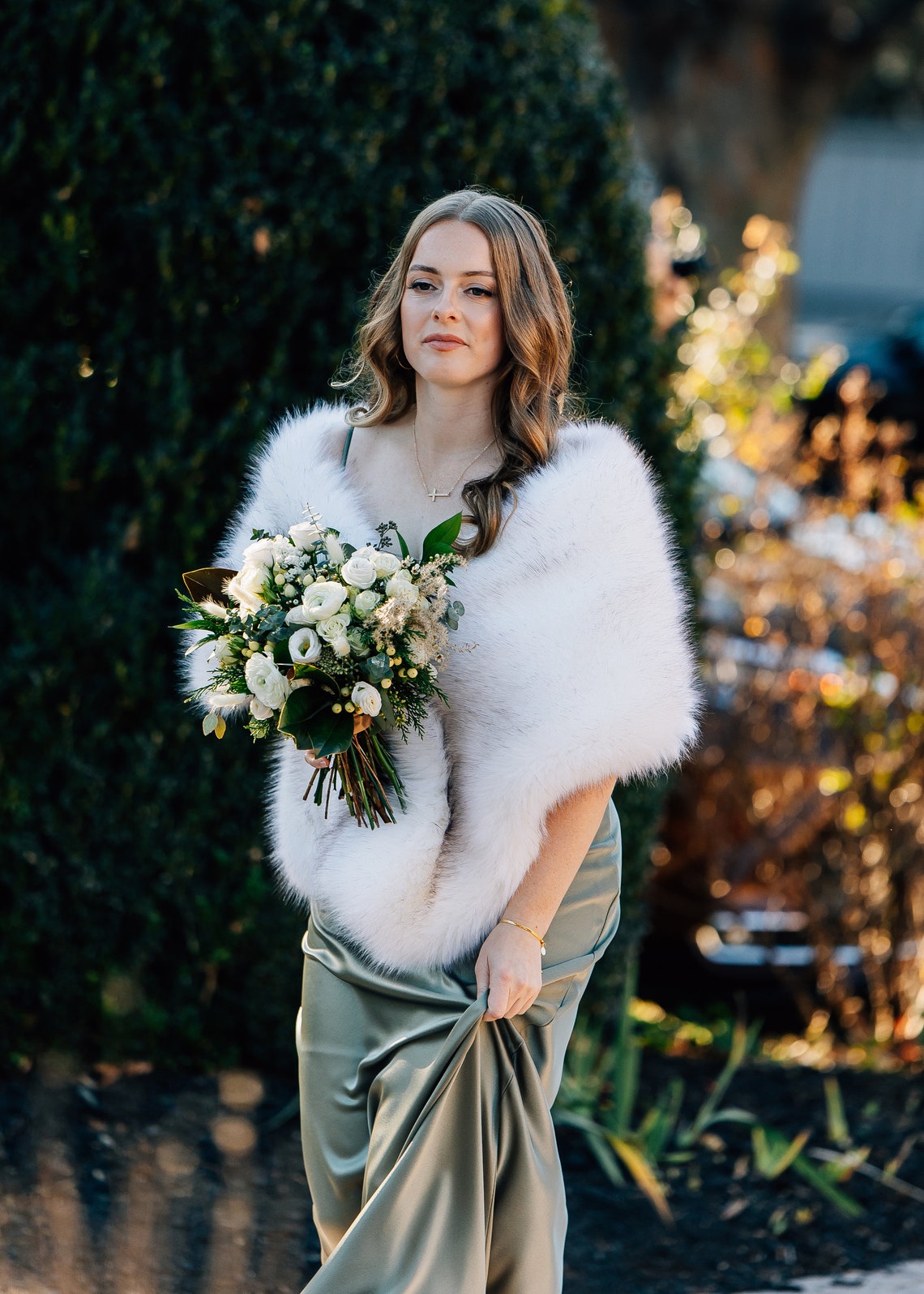 Stole Wedding Shawl - Châle en Fausse Fourrure Ivoire avec